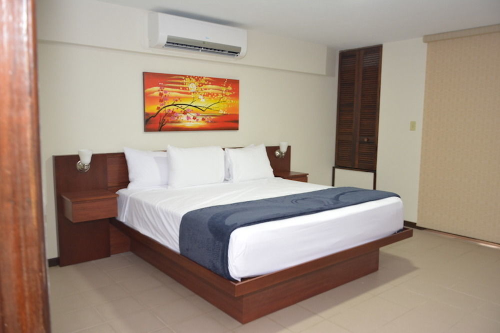 The Plaza Suites Умакао Экстерьер фото