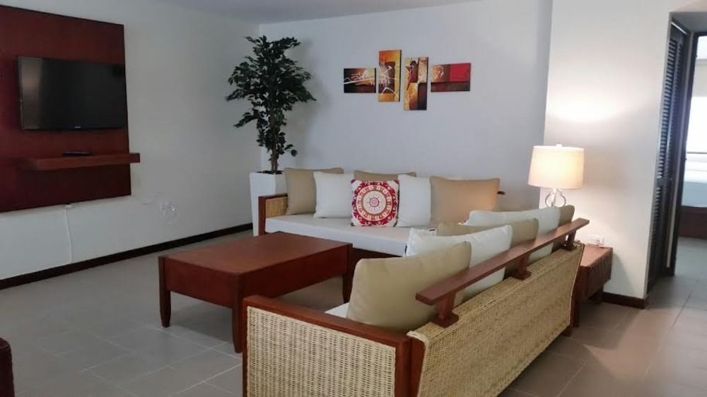 The Plaza Suites Умакао Экстерьер фото