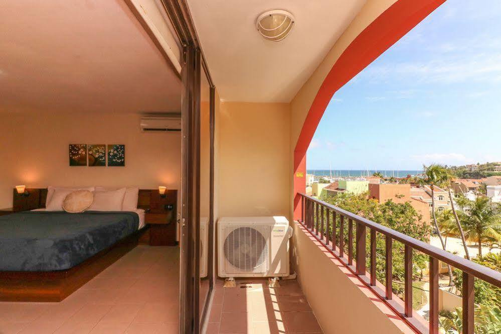 The Plaza Suites Умакао Экстерьер фото