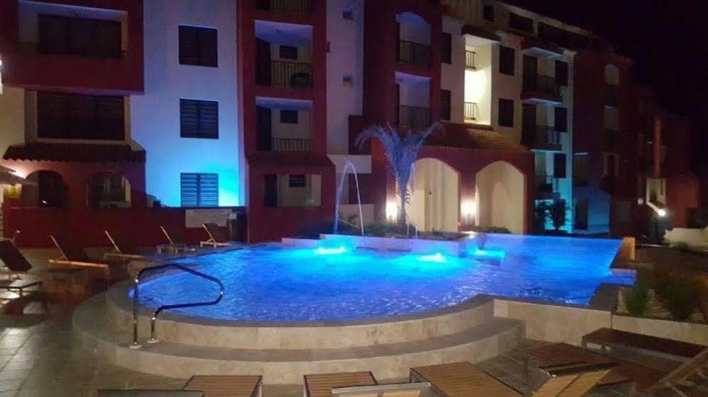 The Plaza Suites Умакао Экстерьер фото